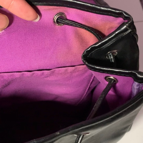 Leather, Hello Kitty Backpack 
 ⠀⠀⠀⠀⠀⠀⠀⠀⠀⠀⠀⠀ - Picture 3 of 3